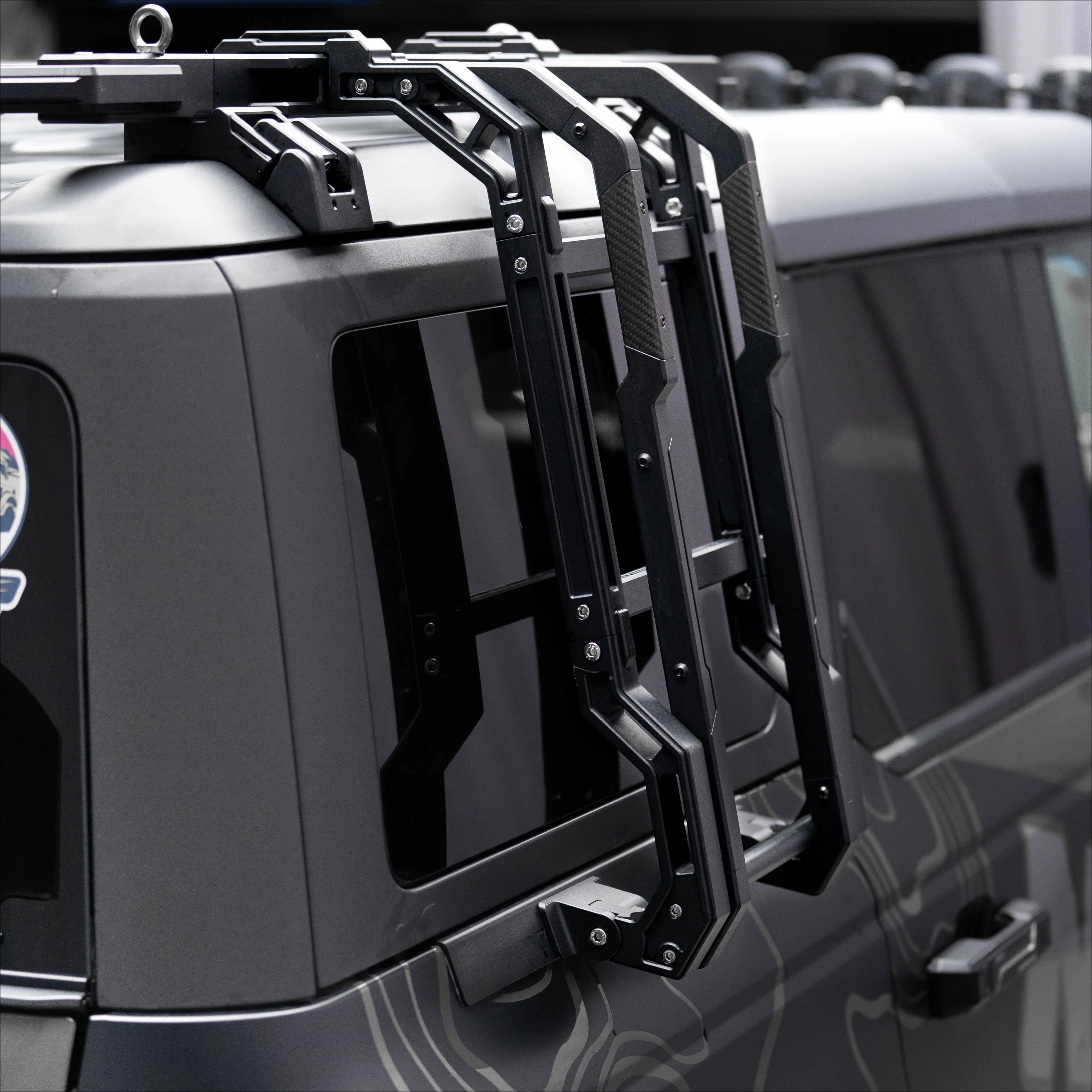 Raptor Offroad Sports SUV Side Access Aluminum Exterior Accessory Luxury Design Luggage Rack Ladder